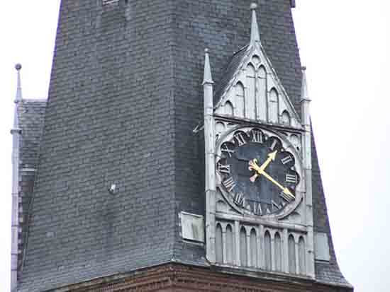 Buitenaanzicht Een van de drie wijzerplaten<br><br> 0130_Urbanuskerk_Bovenkerk_0542.jpg