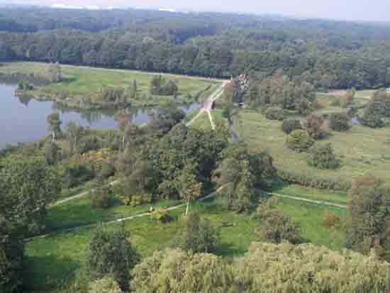 Uitzicht-Toren Het Zwarte Pad met Kippebruggetje,<br>toegangsweg naar het Amsterdamse Bos<br><br> 2580_Uitzicht_vanaf_Urbanustoren_2395.jpg