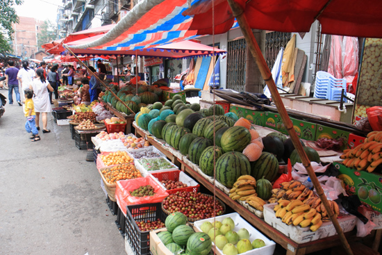 Kaili Groentemarkt in het centrum<br><br> 0030_1252.jpg