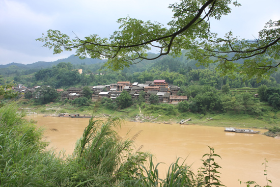 Chengyang Dong dorp aan de rivier<br><br> 1390_2063.jpg