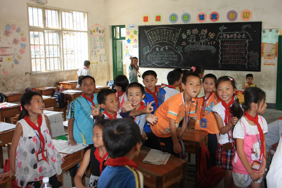 Yangshuo1 Schoolklas in Fuli<br><br> 1930_2472.jpg