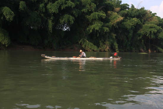 Yangshuo1 Boottocht op Li River - Yangshuo<br><br> 2030_2576.jpg