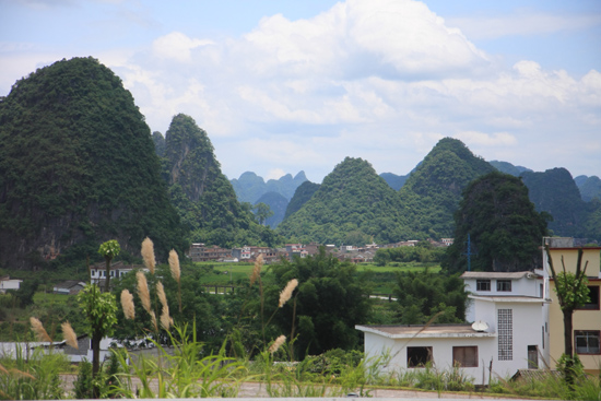 Yangshuo2 Karstbergen rondom Yangshuo<br><br> 2230_3012.jpg