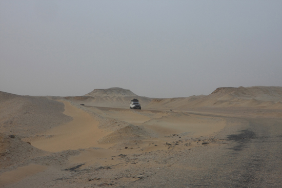 White-Desert 6 Lekke banden en 11,5 uur later kwamen we aan in Baharia 0660-From-Siwa-to-Farafra-2387.jpg