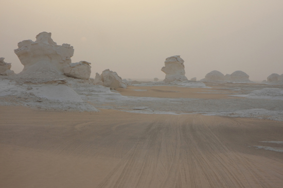 White-Desert Kalksteenformaties in The White Desert ten noordoosten van Farafra 0760-White-Dessert-near-Farafra-2543.jpg