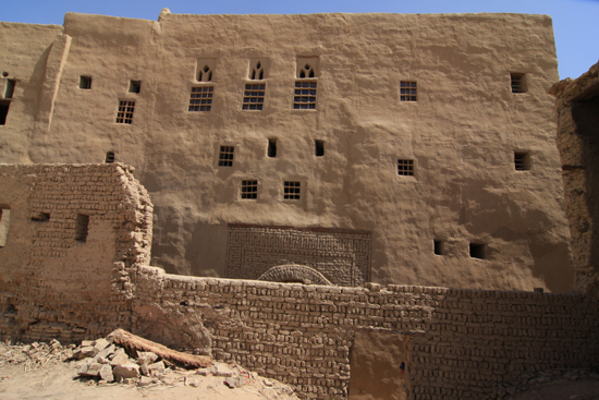 Dakhla Al-Qasr bij Dakhla Oasis<br>Een oud Ottomaans stadje gebouwd in 1516-1798 0950-Al-Qasr-near-Dakhla-Oasis-2861.jpg
