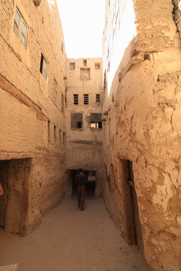 Dakhla Al-Qasr bij Dakhla Oasis<br>Een oud Ottomaans stadje gebouwd in 1516-1798 0970-Al-Qasr-near-Dakhla-Oasis-2867.jpg