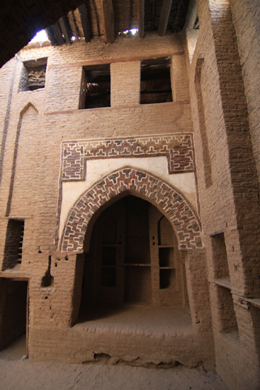 Dakhla Al-Qasr bij Dakhla Oasis<br>Een oud Ottomaans stadje gebouwd in 1516-1798 0990-Al-Qasr-near-Dakhla-Oasis-2876.jpg