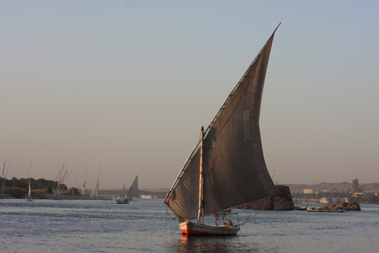 Aswan Felucca op de Nijl - Aswan 1320-Aswan-centrum-3252.jpg