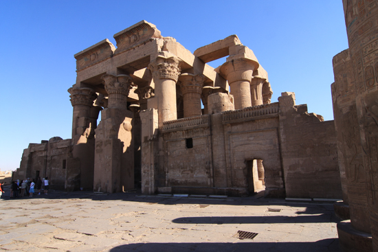 Kom-Ombo Sobek en Haroeris tempel<br>Kom Ombo 1910-Kom-Ombo-Temple-of-Sobek-and-Haroeris-3954.jpg