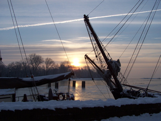 Min12 Zonsopgang in de haven 280_4900.jpg