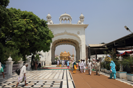 Amritsar1 <br><br> 0220-Amritsar-Gouden-Sikh-tempel-2506.jpg