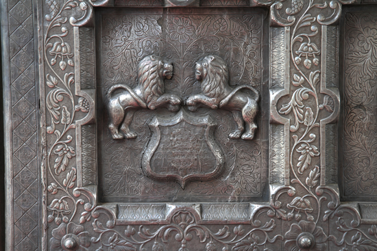 Amritsar2 Detail van gedecoreerde toegangspoort<br><br> 0260-Amritsar-Durgiana-tempel-2516.jpg