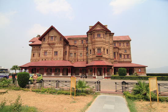 Jammu Amar Mahal Paleis en Museum even buiten Jammu<br><br> 0520-Jammu-Kashmir-2858.jpg