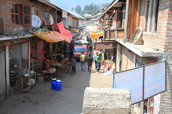 Pahalgam2 Pahalgam centrum<br><br> 0750-Pahalgam-Kashmir-2994.jpg