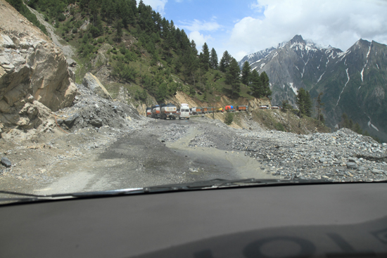 Zoji-La Zoji La Pass (3529m)<br>Start van een zeer enerverende tocht door de Himalaya<br><br> 1520-Zoji-La-Pass-Kashmir-Ladakh-3656.jpg