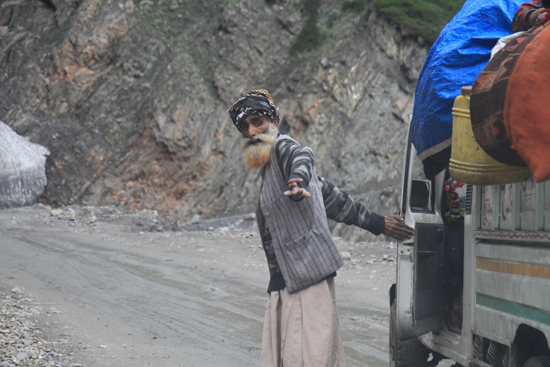 Zoji-La Rustig aan svp, safety first<br><br> 1600-Zoji-La-Pass-Kashmir-Ladakh-3705.jpg