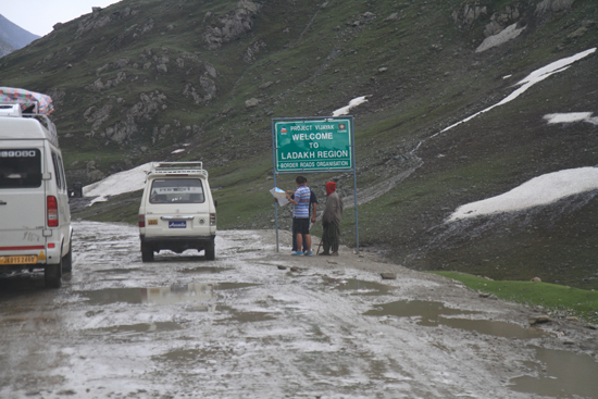 Zoji-La Welkom in Ladakh !<br><br> 1700-Zoji-La-Pass-Kashmir-Ladakh-3751.jpg