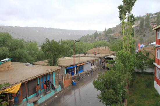 Kargil Uitzicht vanaf ons hotelbalkon in Kargil<br><br> 1830-Kargil-Ladakh-3881.jpg