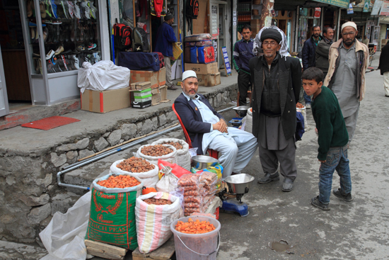 Kargil Specerijen te koop<br><br> 1880-Kargil-Ladakh-3917.jpg