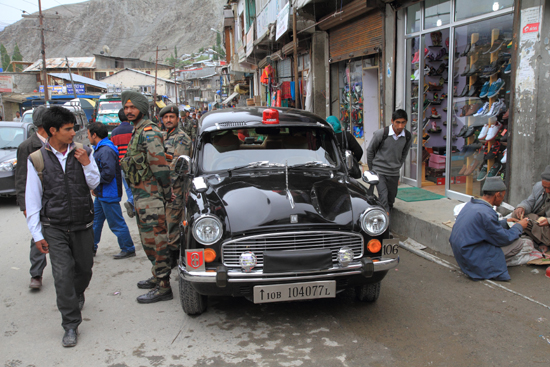 Kargil Mooie auto<br><br> 1990-Kargil-Ladakh-3952.jpg