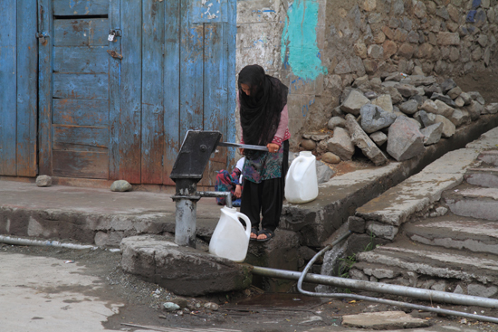 Kargil Waterpomp<br><br> 2000-Kargil-Ladakh-3953.jpg