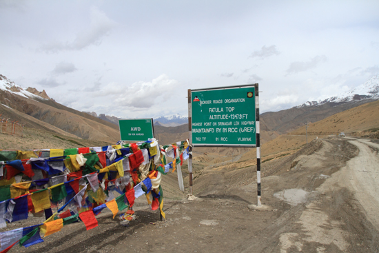 Lamayuru1 Fatula / Photu La Pass (4094m)<br>Toch weer 300m hoger<br><br> 2140-Fatula-La-Pass-Ladakh-4071.jpg