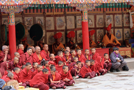 Hemis-Festival Aandachtige toeschouwers<br><br> 2590-Hemis-festival-Ladakh-4461.jpg