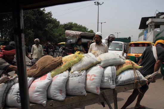 Ladakh-Delhi <br><br> 3900-Delhi-streetlife-5135.jpg