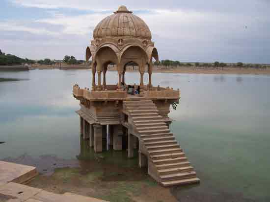 Jaisalmer Tempeltje in het water 100_2994.jpg