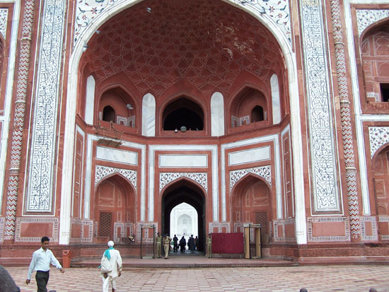 Agra Hoofdpoort van het Taj Mahal complex 100_3945.jpg