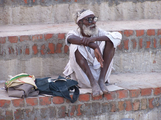 Varanasi1 Relaxen op de Ghats 100_4324.jpg