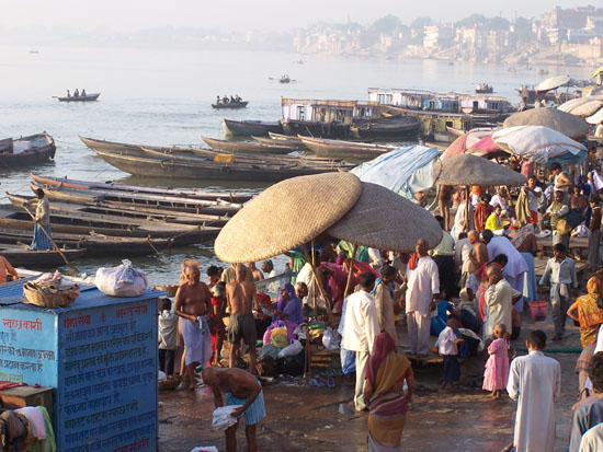 Varanasi1 Opnames op 2e dag vlak na zonsopgangen dus meer serene sfeer en mooi licht  100_4361.jpg