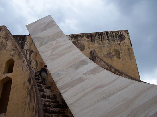 Jaipur  Zonnewijzer-Jantar-Mantar-Jaipur-marmer_3737.jpg