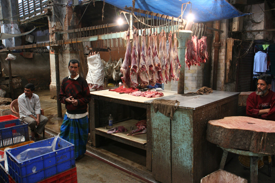 Kolkata2 Butcher at New Market Calcutta Slager op New Market Kolkata 1740_3157.jpg