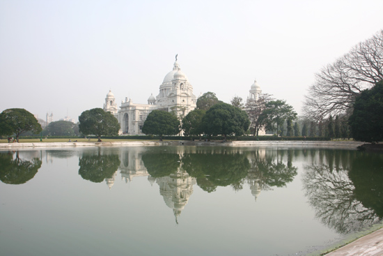 Kolkata2 Victoria Memorial HallOne of my favorite pictures Victoria Memorial Hall in CalcuttaEen van mijn favoriete opnames 1810_3200.jpg