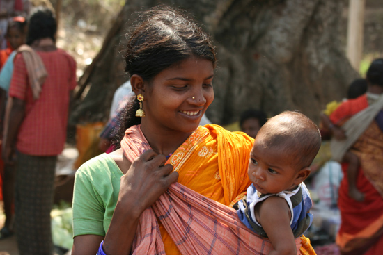 Adivasi-Tour2 Proud Adivasi-mother Trotse Adivasi-moeder 2200_4491.jpg