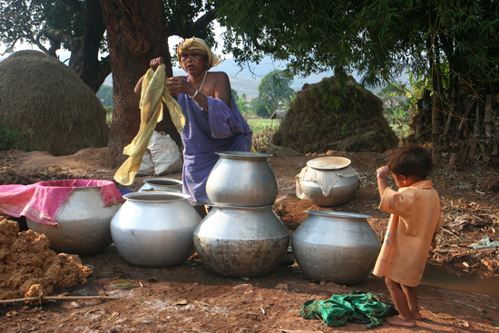 Adivasi-Tour4 Washing-day in Orissa Wasdag in Orissa 2660_4917.jpg