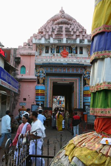 Puri Puri - Jagannath Hindu Temple Mandir (1198)An enormous templecomplex in the centre of Puribut unfortunately closed for non-hindus Puri - Jagannath Hindoe Tempel (1198)Een enorm tempelcomplex in het centrum van Puri,maar helaas gesloten voor niet-hindoe's maar helaas gesloten voor niet-hindoe's  3660_5841.jpg