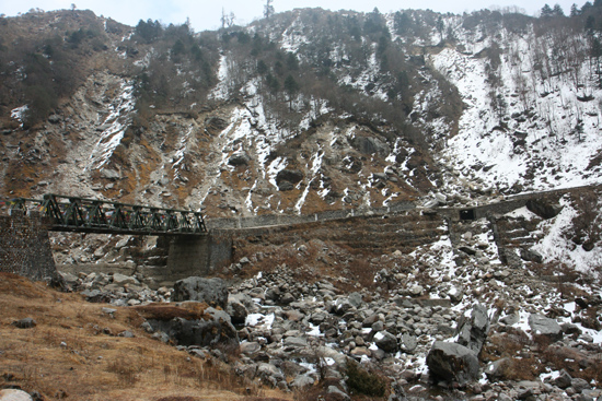 Gangtok Roung Chu Bridge<br><br> 1030_3993.jpg