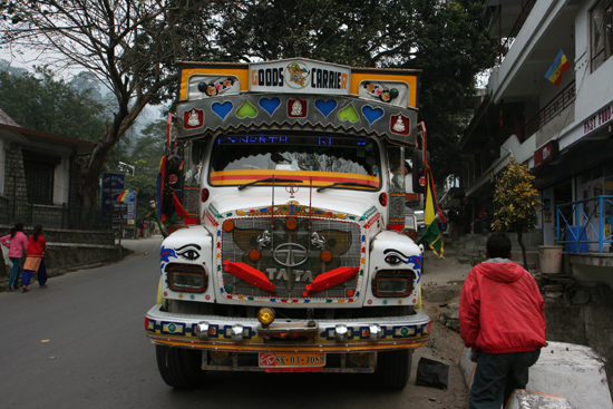 Kalimpong Schitterend uitgedoste truck<br><br> 1130_4043.jpg