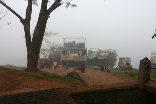 Periyar Rondvaartboten in het Periyar National Park IMG_6971.jpg