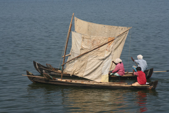 Backwaters Zeilboten op de Backwaters bij Alleppey IMG_7365.jpg