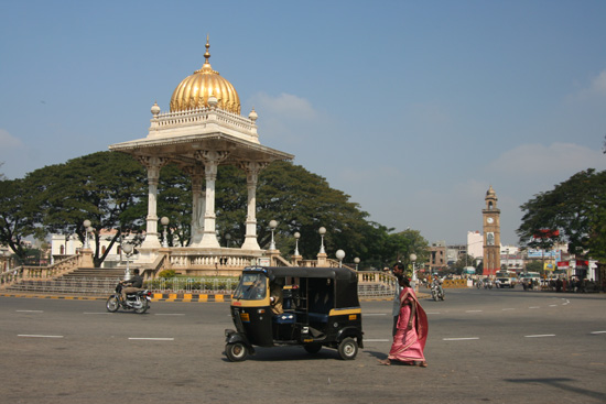 Mysore Prachtige rotonde IMG_8146.jpg