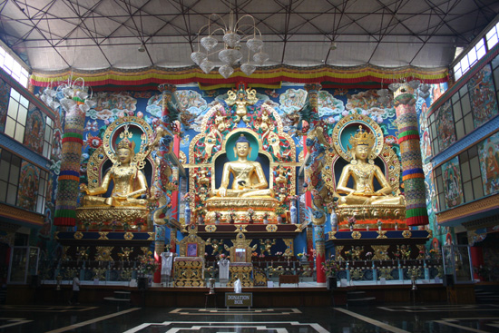 Madikeri BylakuppeTibetian Namdroling Monastry IMG_8296.jpg