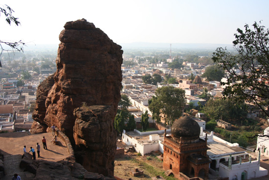 Badami Uitzicht vanaf Bhutanatha hill IMG_9170.jpg