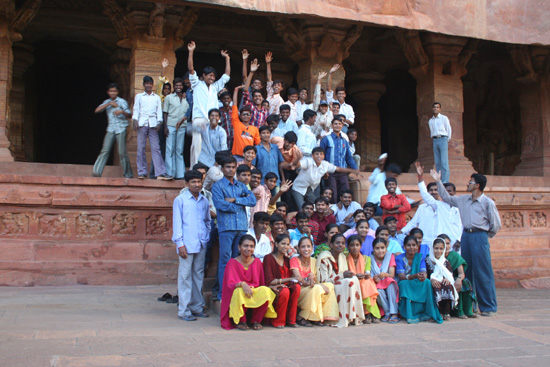 Badami Schoolreisje van Indiase scholieren IMG_9198.jpg