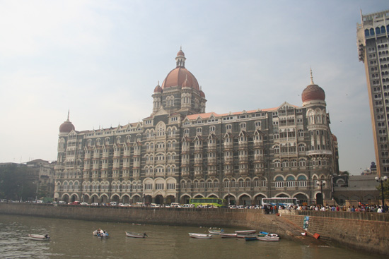 Mumbai Hotel Taj Mahal Palace tegenover de Gateway of India IMG_9578.jpg