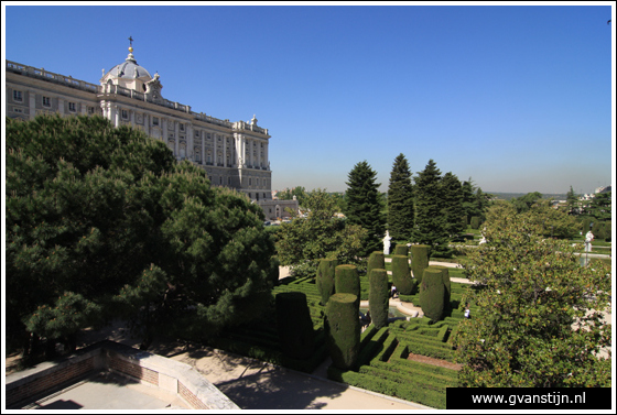 Madrid02 Royal Palace and Jardines de Sabatin 0210_6658.jpg