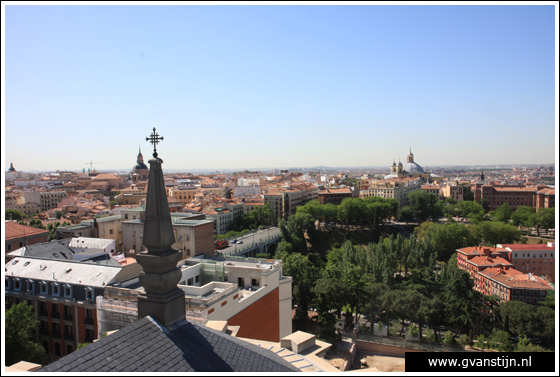 Madrid03 View from the roof of the Catedral de Santa Maria La Real de Almudena 0450_6559.jpg